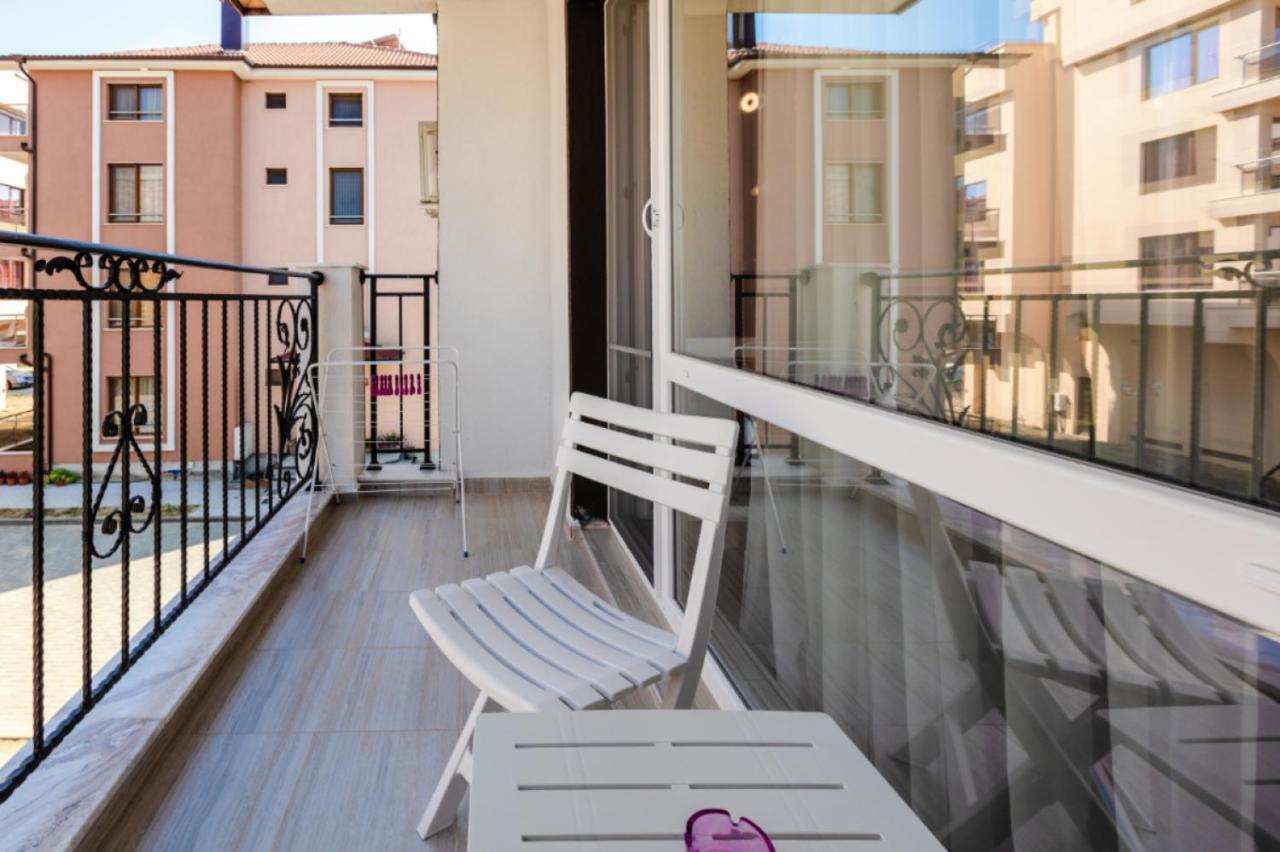 Guest House Theona Obzor Exterior photo